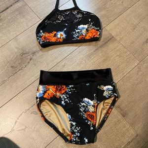 Chelsea B dancecwear size Child medium 2 piece set